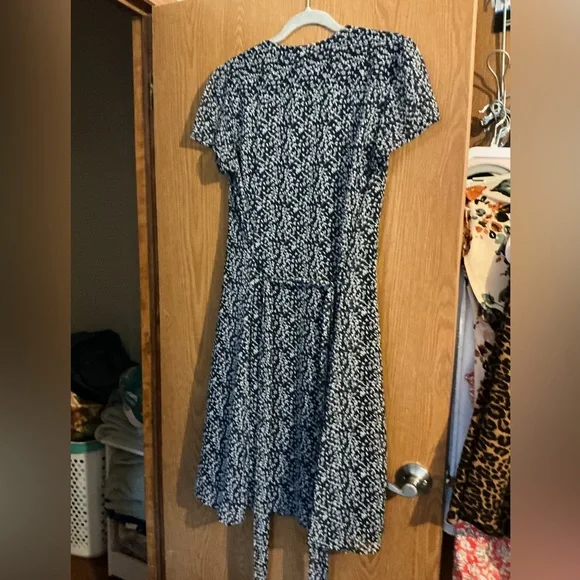 MSK Black & White Floral Dress Size 12 – Flowy Midi, Short Sleeve, Tie Back - Picture 4 of 4